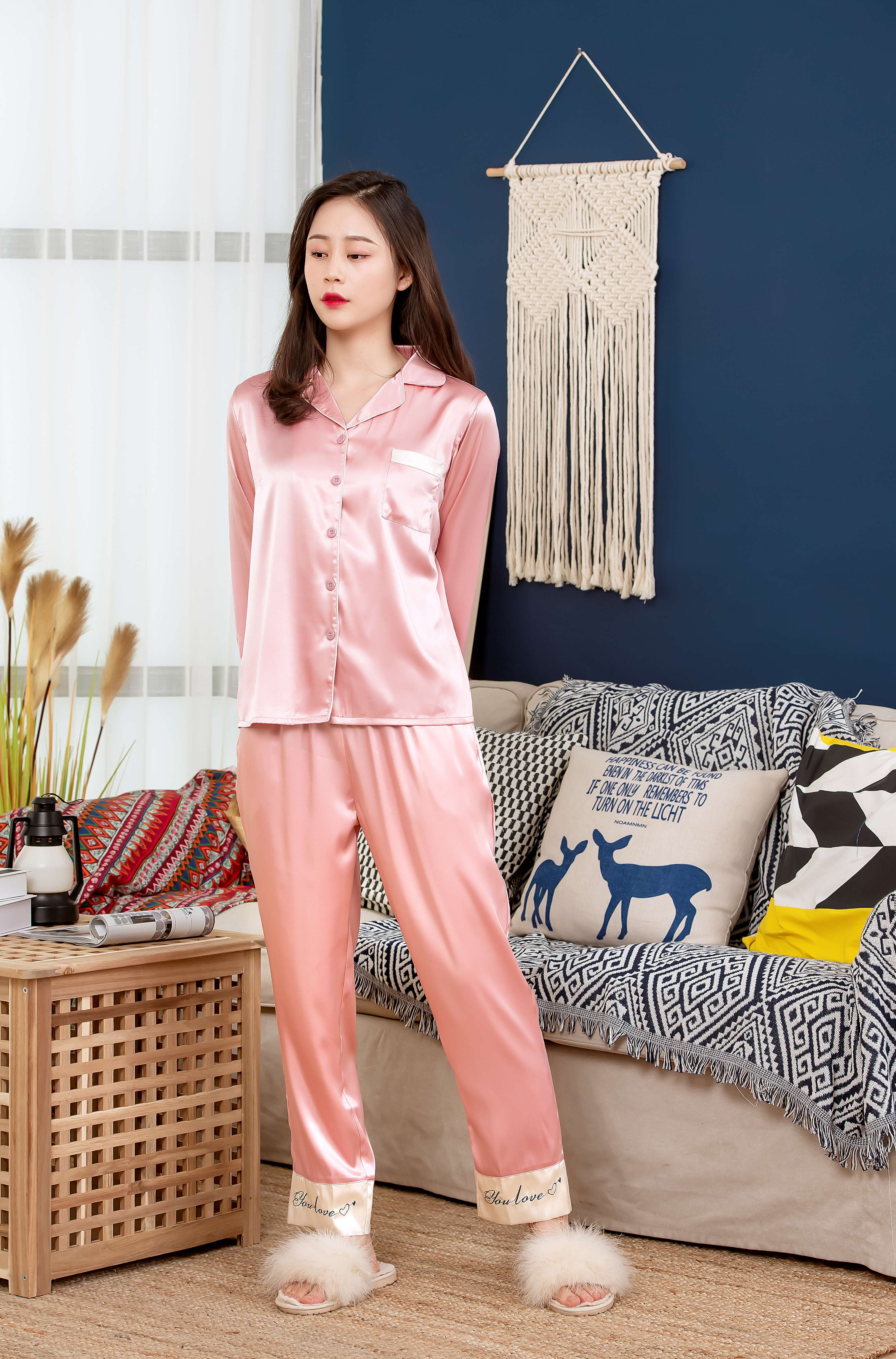 女士翻驳领家居服